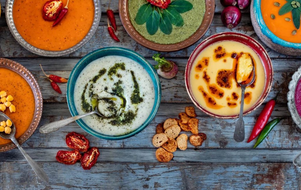 Kış Mevsimine Sıcak Karşılama: Pratik Çorba Tarifleri